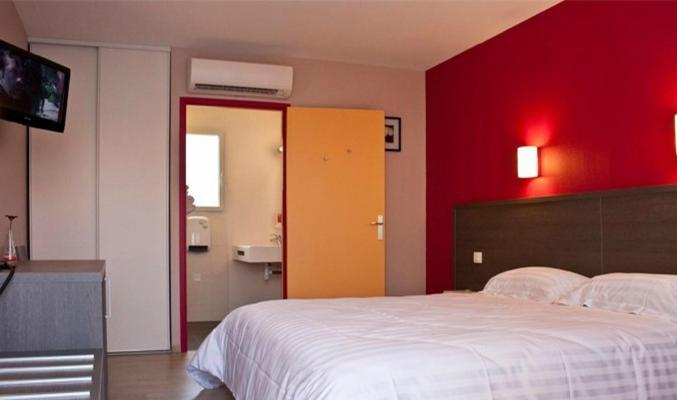 Hotel Cantal Cottages Saint-Georges  Room photo